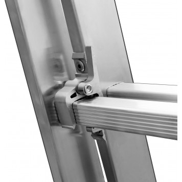 38833-07 | Лестница универсальная, трехсекционная со стабилизатором, 7 ступеней, СИБИН-6