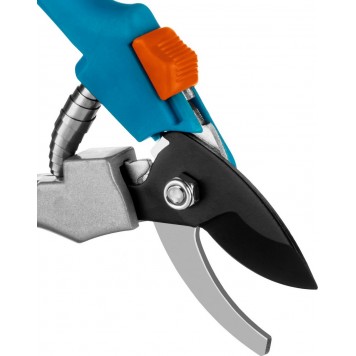 423451 | Секатор c двухкомпонентными рукоятками, плоскостной, 200 мм, GRINDA P-51-7