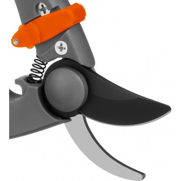 423457 | Секатор с двухкомпонентными эргономичными рукоятками, с эфесом, плоскостной, 210 мм, GRINDA P-57-7